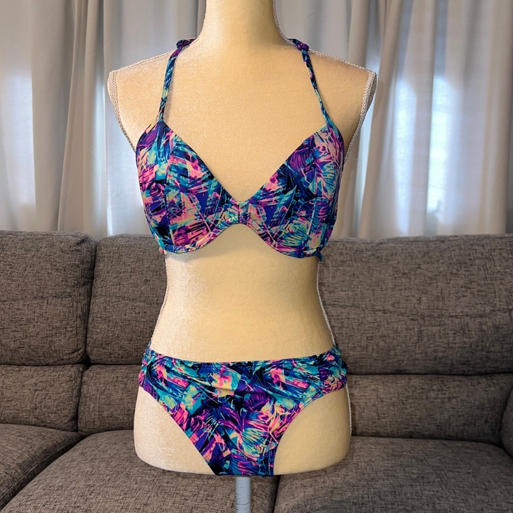Pink Victoria’s Secret Bikini Top Large Bottoms Medium